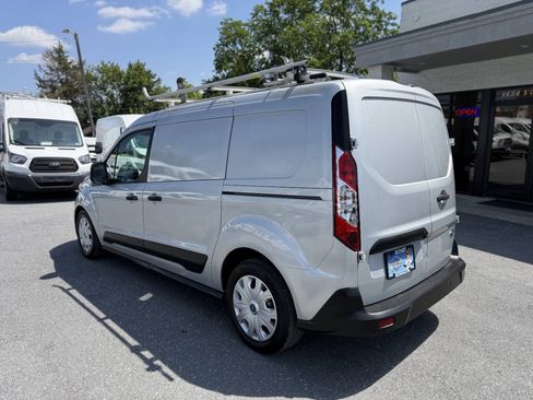 Used 2019 Ford Transit Connect XLT FWD image 2