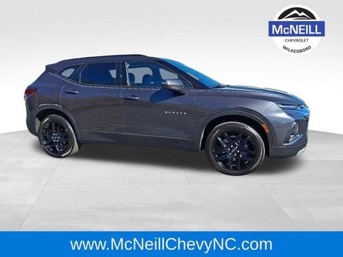 Used 2022 Chevrolet Blazer LT image 8