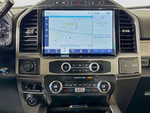 Used 2022 Ford F350 Platinum image 16