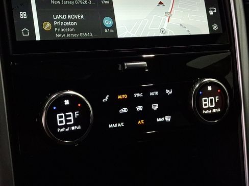 Certified 2025 Land Rover Discovery S image 16