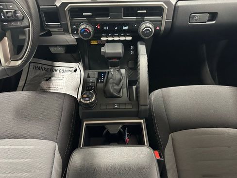 Used 2025 Toyota 4Runner TRD Off-Road image 36