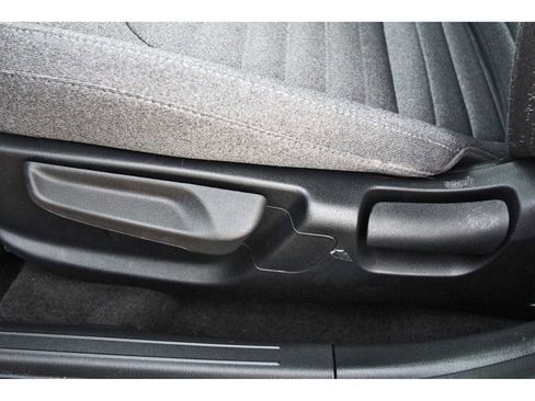 Used 2025 Kia K4 EX image 33