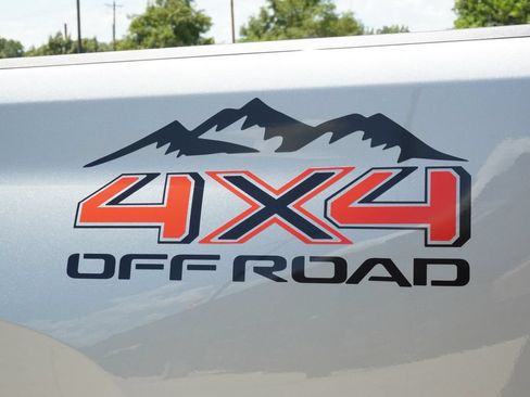 Used 2025 Chevrolet Silverado 2500 High Country w/ Technology Package AWD/4WD image 11