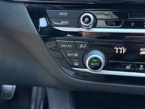 Used 2018 BMW 530i w/ M Sport Package RWD image 33