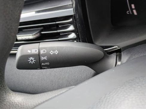 Used 2025 Toyota Camry LE image 15