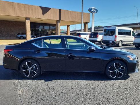 Used 2024 Nissan Altima 2.5 SR image 6