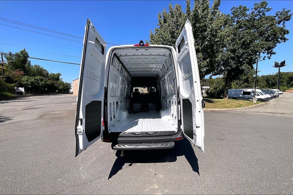 New 2026 Mercedes-Benz Sprinter 3500 image 10