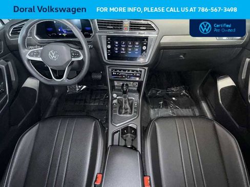 Certified 2022 Volkswagen Tiguan SE image 24
