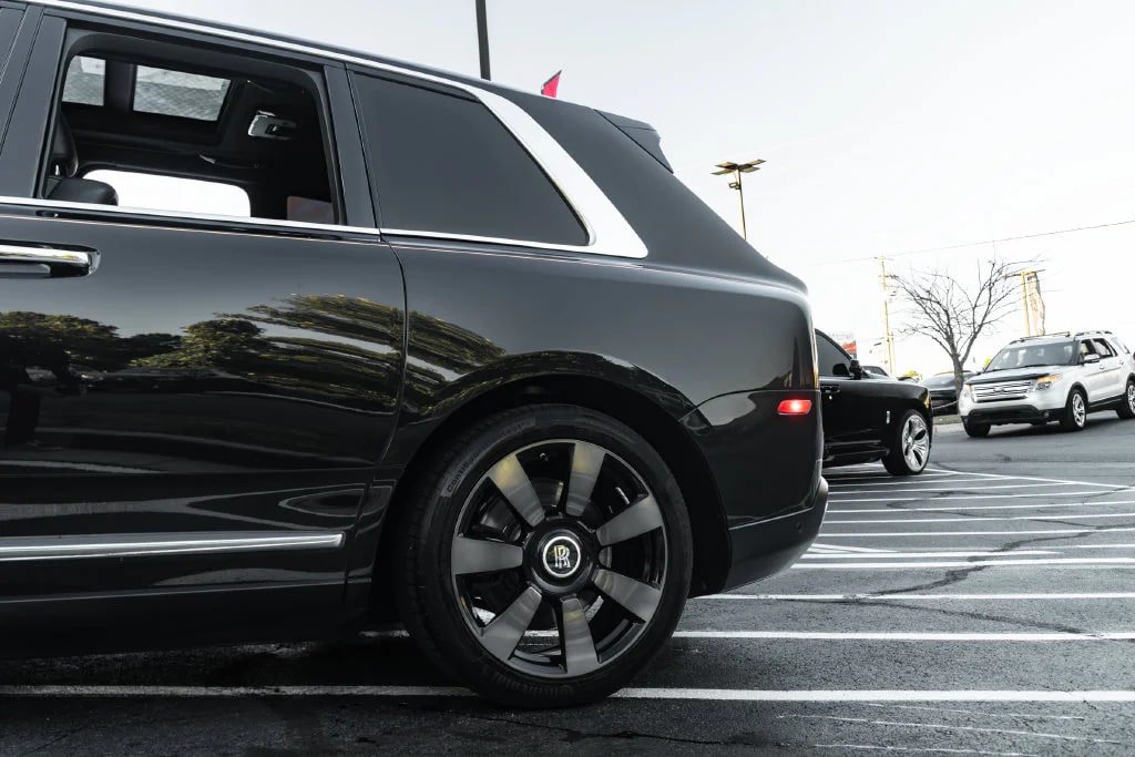 Used 2019 Rolls-Royce Cullinan AWD/4WD image 11