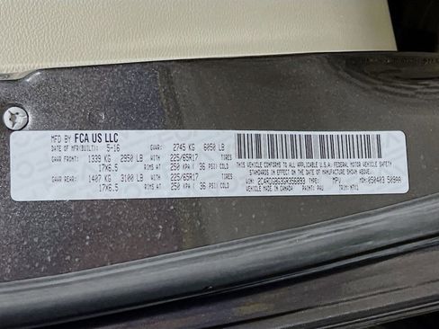 Used 2016 Dodge Grand Caravan SE image 30