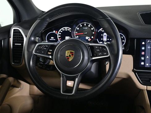 Certified 2022 Porsche Cayenne image 12
