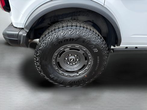 Used 2025 Ford Bronco Badlands AWD/4WD image 27
