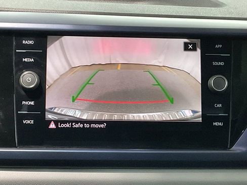 Used 2023 Volkswagen Taos SE w/ Panoramic Sunroof Package AWD/4WD image 16