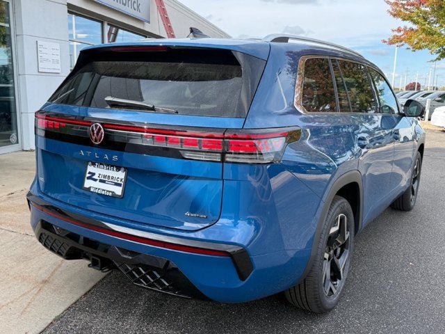 New 2027 Volkswagen Atlas SEL R-Line AWD/4WD image 3