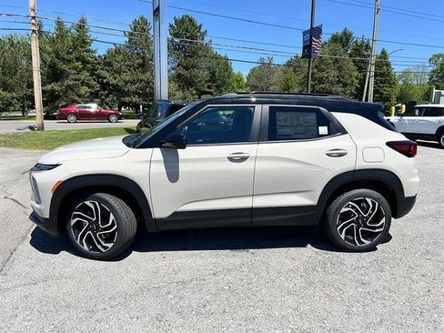 New 2026 Chevrolet TrailBlazer RS w/ LPO, Trailering Package AWD/4WD image 2