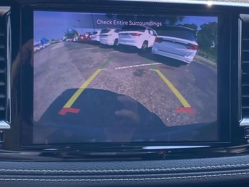 Used 2025 Chrysler Pacifica Limited FWD image 27