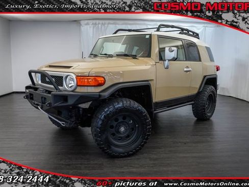 Used 2013 Toyota FJ Cruiser 4WD w/ Upgrade Pkg image 1
