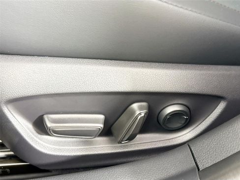 New 2026 Toyota Prius Plug-In Hybrid FWD image 35