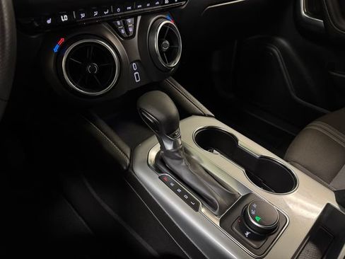 Used 2025 Chevrolet Blazer LT FWD image 16