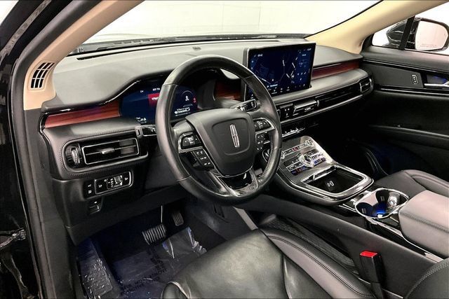 Used 2023 Lincoln Nautilus Reserve w/ Monochromatic Package FWD image 14