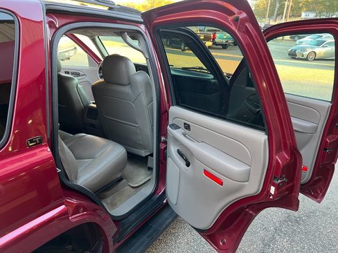 Used 2004 Chevrolet Tahoe LT w/ LT Preferred Equipment Group image 16