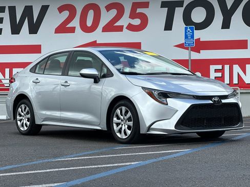 Used 2024 Toyota Corolla LE image 8