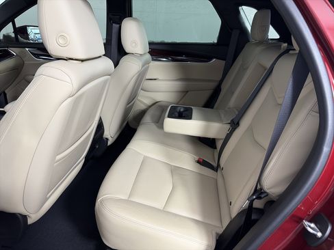 Used 2017 Cadillac XT5 Premium Luxury image 6