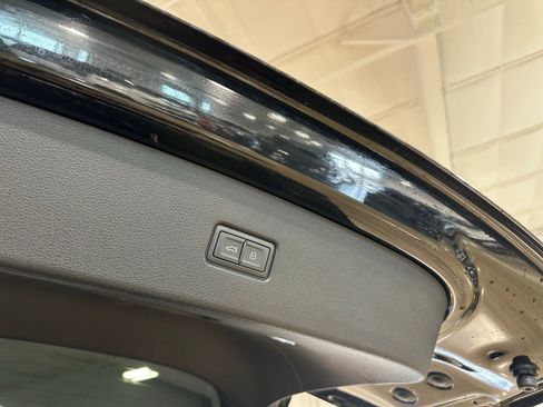 Used 2025 Audi SQ5 Premium Plus image 48