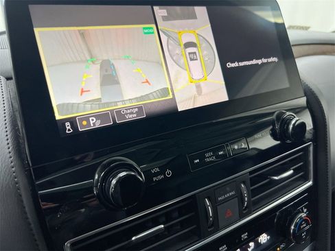 Used 2023 Nissan Armada SL w/ Captain's Chairs Package image 14