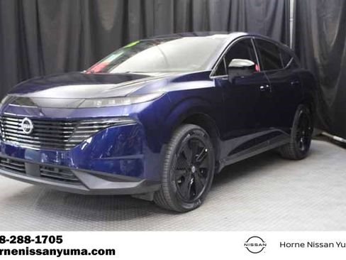 Certified 2025 Nissan Murano SV image 3