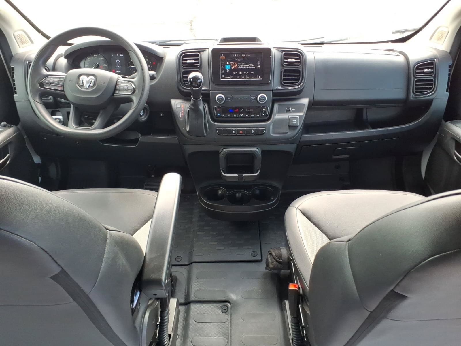 Used 2025 RAM ProMaster 2500 w/ Convenience Group FWD image 12