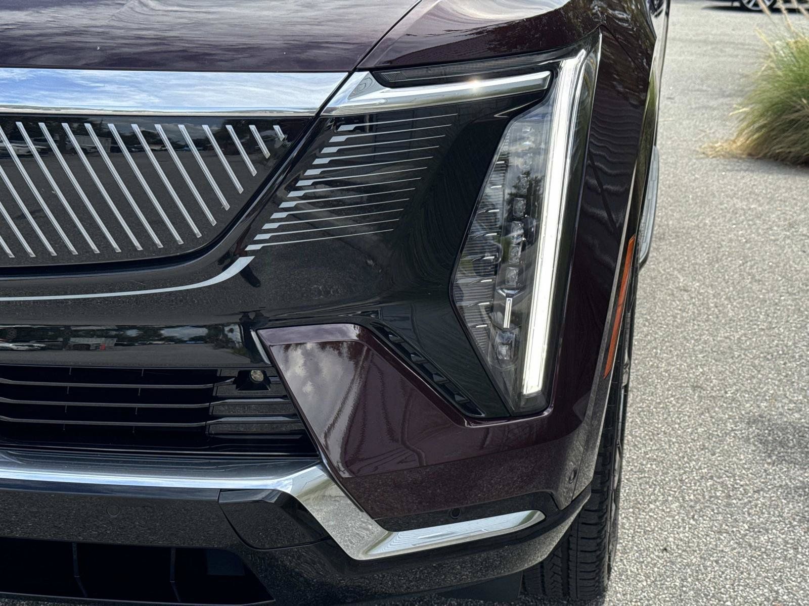 Used 2026 Cadillac Escalade IQ Luxury 2 w/ LPO, Radiant Package AWD/4WD image 10