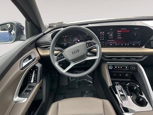 Certified 2025 Audi Q5 Premium w/ Convenience Package image 12