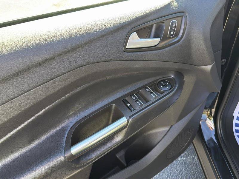 Used 2019 Ford Escape SEL FWD image 12