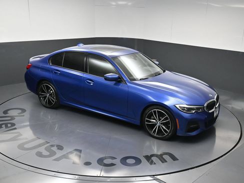 Used 2019 BMW 330i xDrive Sedan w/ M Sport Package AWD/4WD image 33