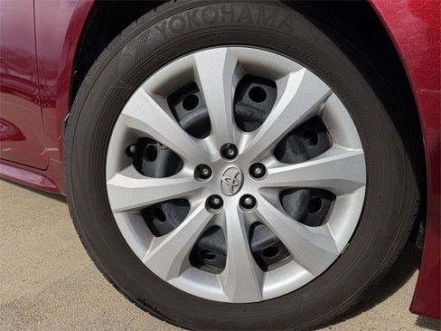 Certified 2025 Toyota Corolla LE image 10