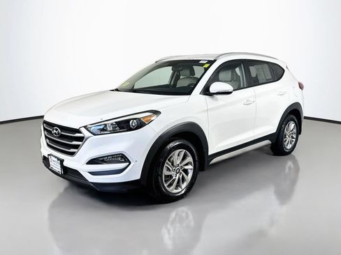 Used 2017 Hyundai Tucson SE Plus FWD image 2