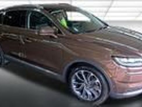 Used 2022 Lincoln Nautilus Reserve w/ Equipment Group 201A image 8