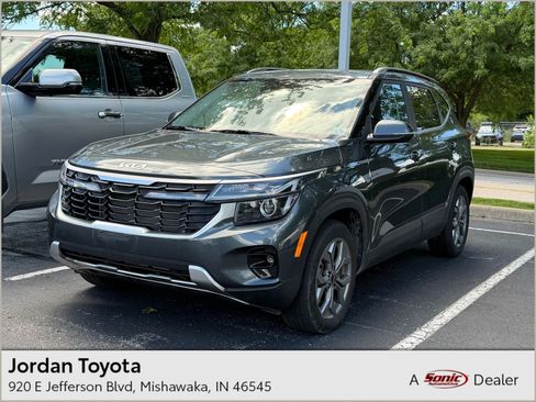 Used 2024 Kia Seltos S AWD/4WD image 1