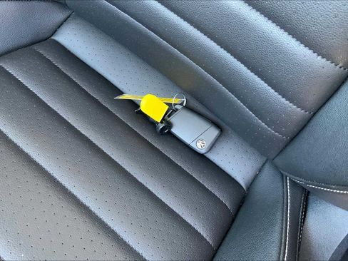 Used 2024 Volkswagen Jetta SE image 13