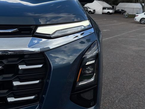 Used 2026 Chevrolet Equinox LT image 9