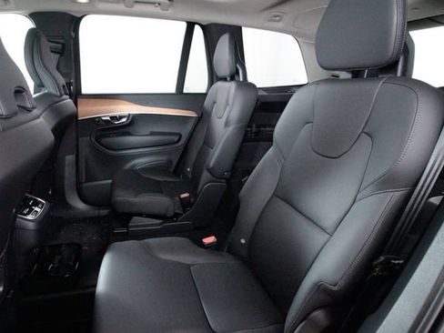 Certified 2025 Volvo XC90 B6 Plus w/ Protection Package Premier image 27