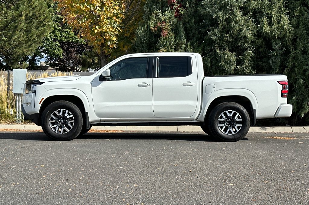 Used 2022 Nissan Frontier SV AWD/4WD image 15
