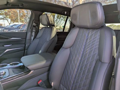 New 2025 Cadillac Escalade IQ Luxury 1 image 28