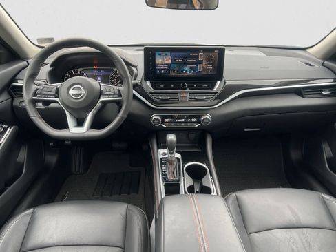 Certified 2025 Nissan Altima 2.5 SR w/ SR Premium Package image 12