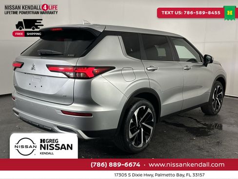 Used 2024 Mitsubishi Outlander SE image 11