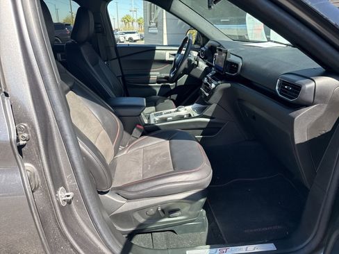 Used 2024 Ford Explorer ST-Line w/ Class IV Trailer Tow Package image 13