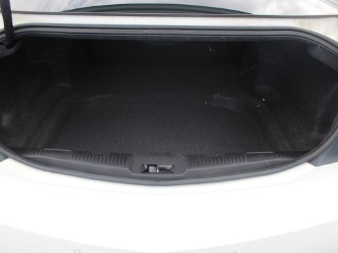 Used 2010 Lincoln MKS FWD image 17