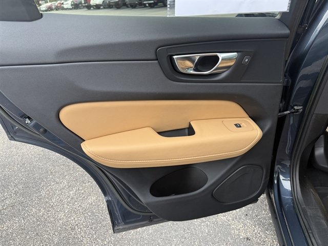 Used 2022 Volvo XC60 B6 Inscription w/ Advanced Package AWD/4WD image 48