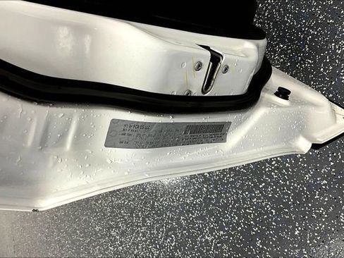 Used 2020 Jeep Cherokee Latitude Plus image 18